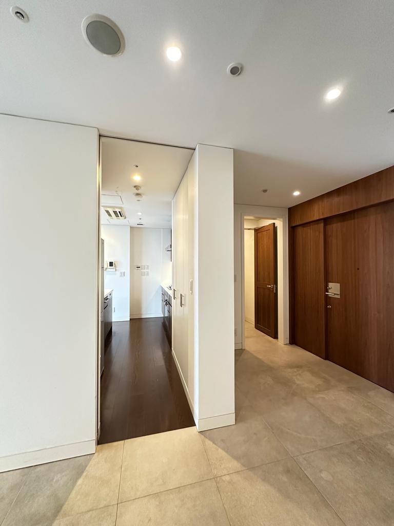 ARK Hills Sengokuyama Residence — photo 9