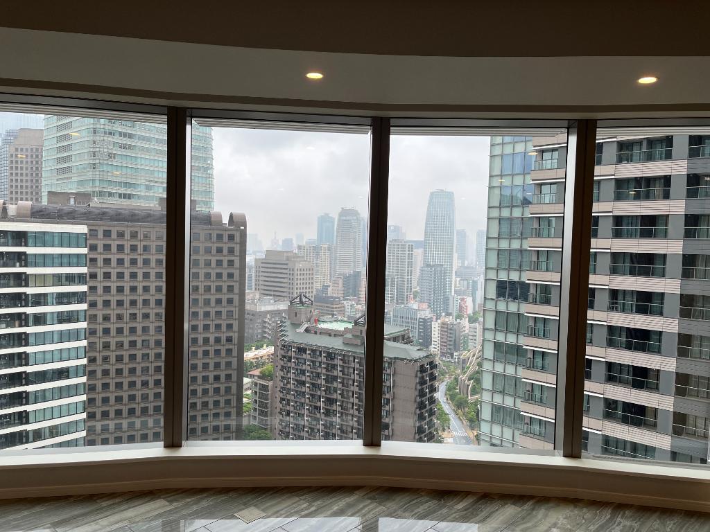 Azabudai Hills Residence B — photo 2